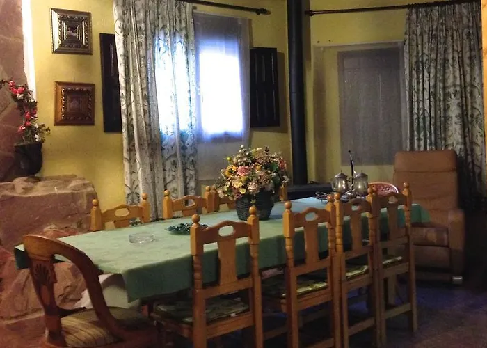 Encanto De Aragon * Torres de Albarracín